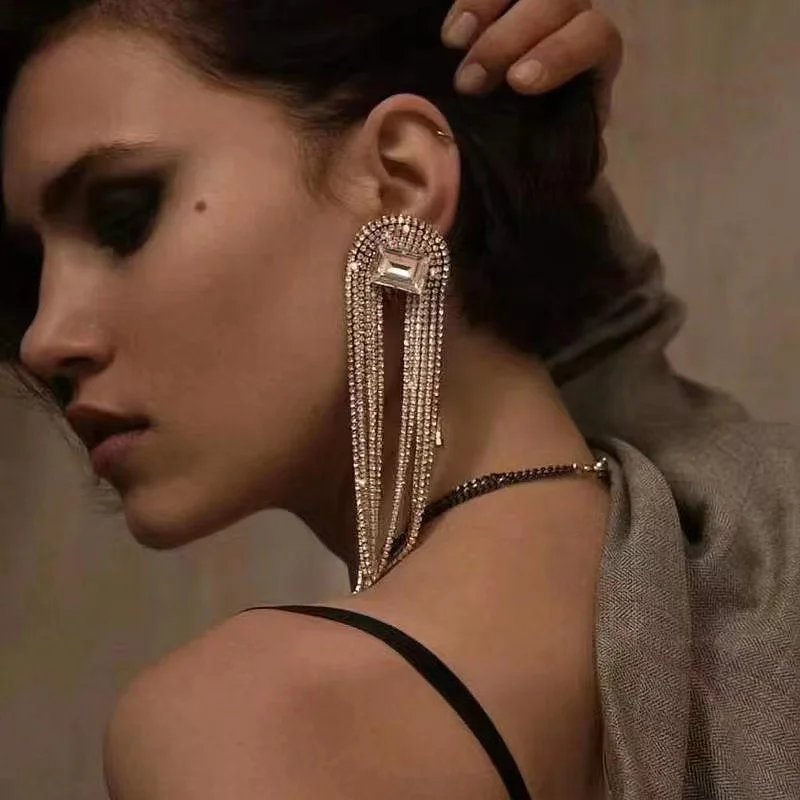 

2022 new women's Earrings square Crystal Rhinestone tassel hanging Earrings hot selling jewelry dinner wedding jewelry accessori
