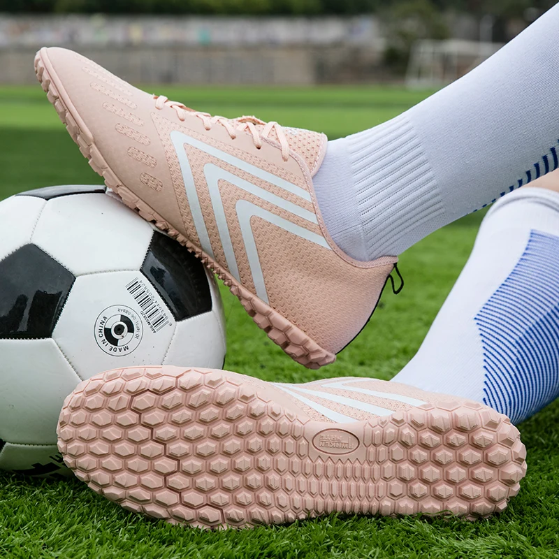 2022 High Quality Soccer Boots For Men Professional Football Training Shoes Men Soccer Turf Cleats Football Futsal Sneakers Men