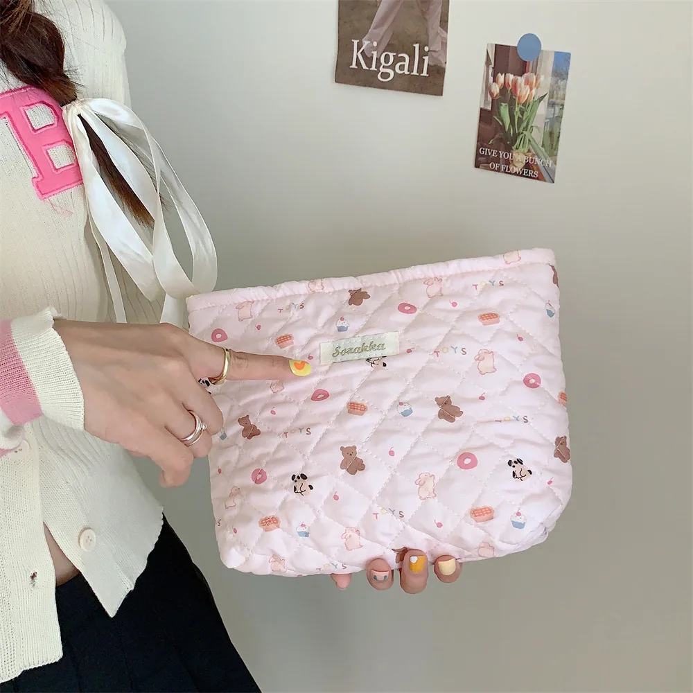 

Cartoon Quilting Women Makeup Bag Toiletries Cosmetic Organizer Zipper Bag Travel Wash Pouch Cosmetic Bag Female Make Up Bags