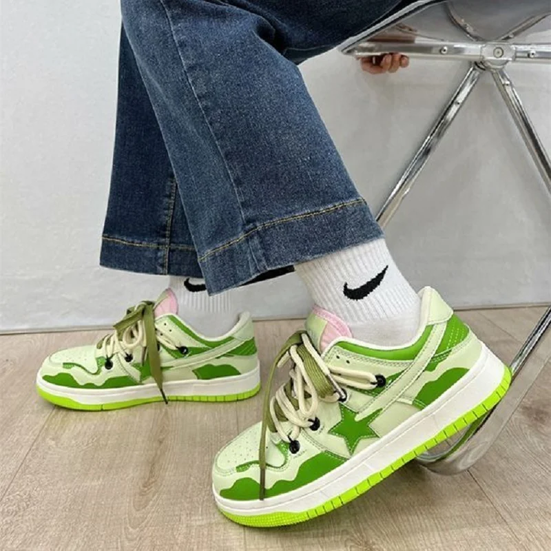 

Women Green Stars Sneakers Cute Camouflage Shoes Breathle Thick Heels Sneakers Casual High Top Running Platform For Student
