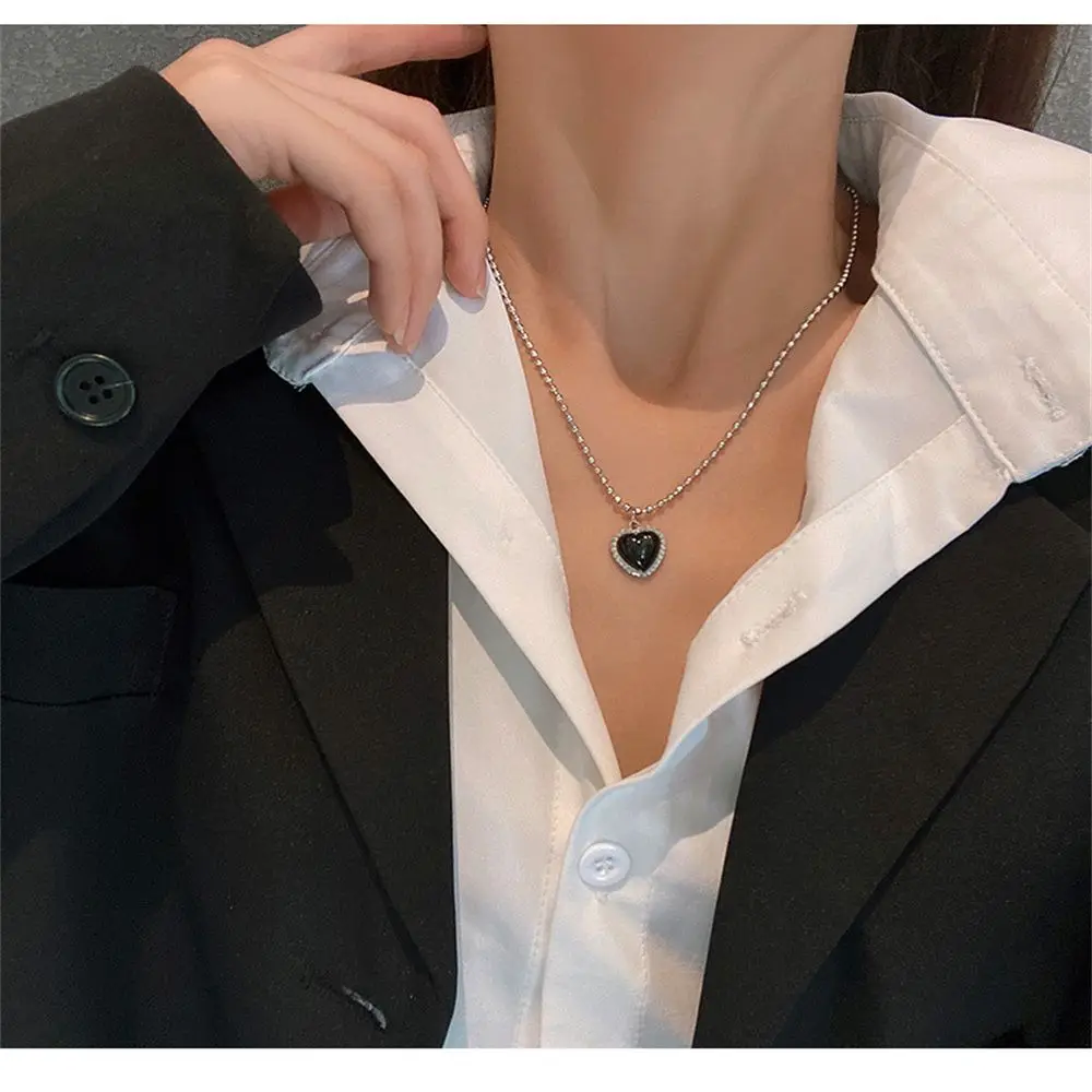 

Party Jewelry Women Korean Style Heart-Shaped Pendant Clavicle Chain Choker Accessories Black Crystal Necklace