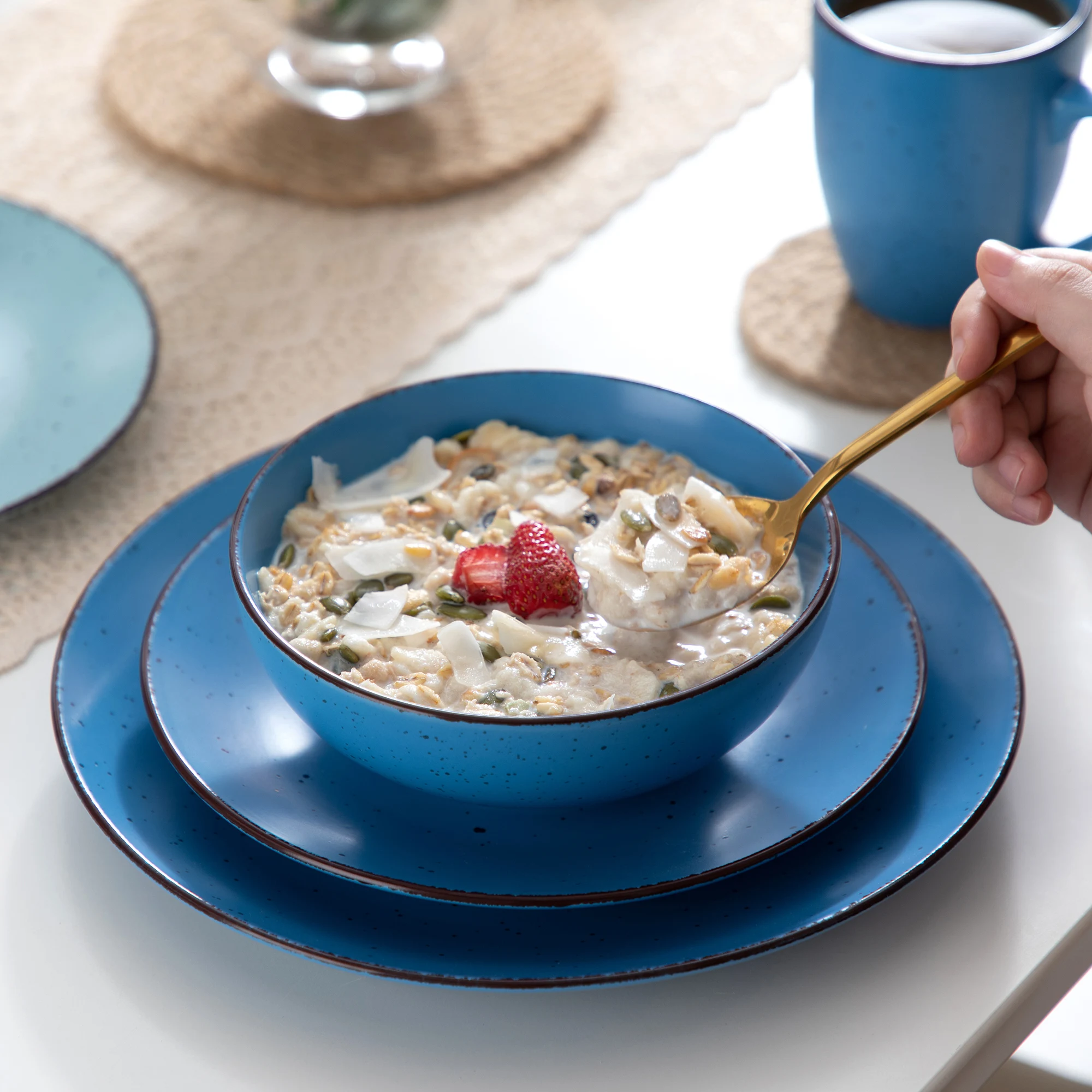 Набор посуды из 16 предметов