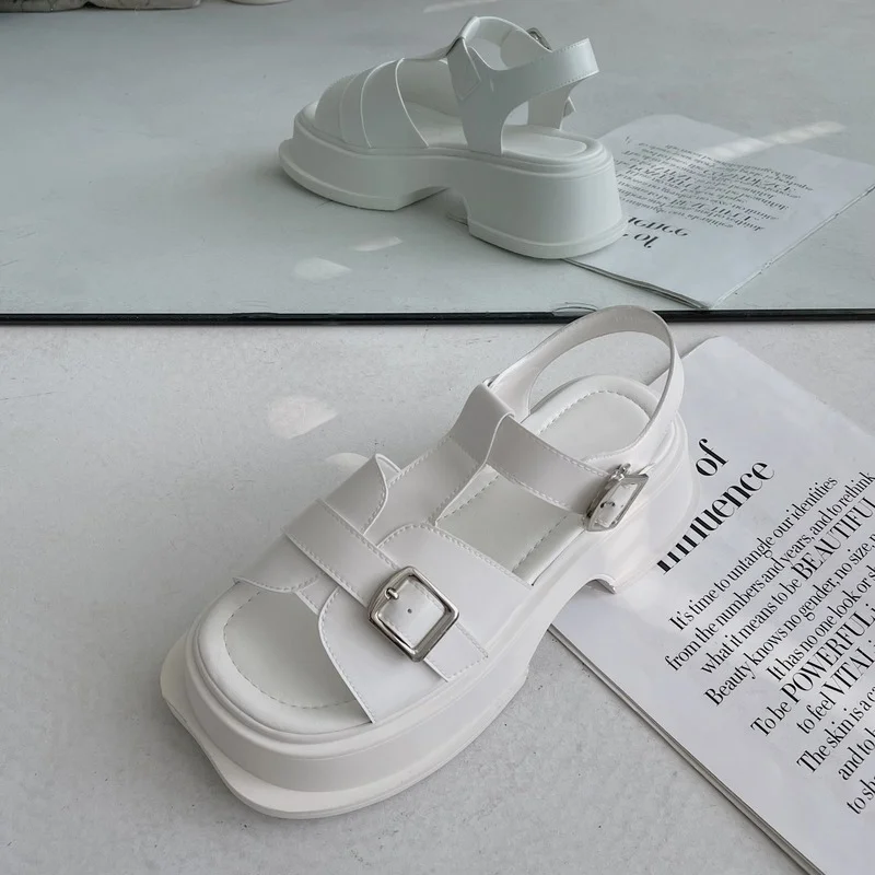 

Сандалии женские на толстой подошве, пляжные сандалии с эффектом губки, повседневная обувь, римские сандалии, цвет белый, 2022