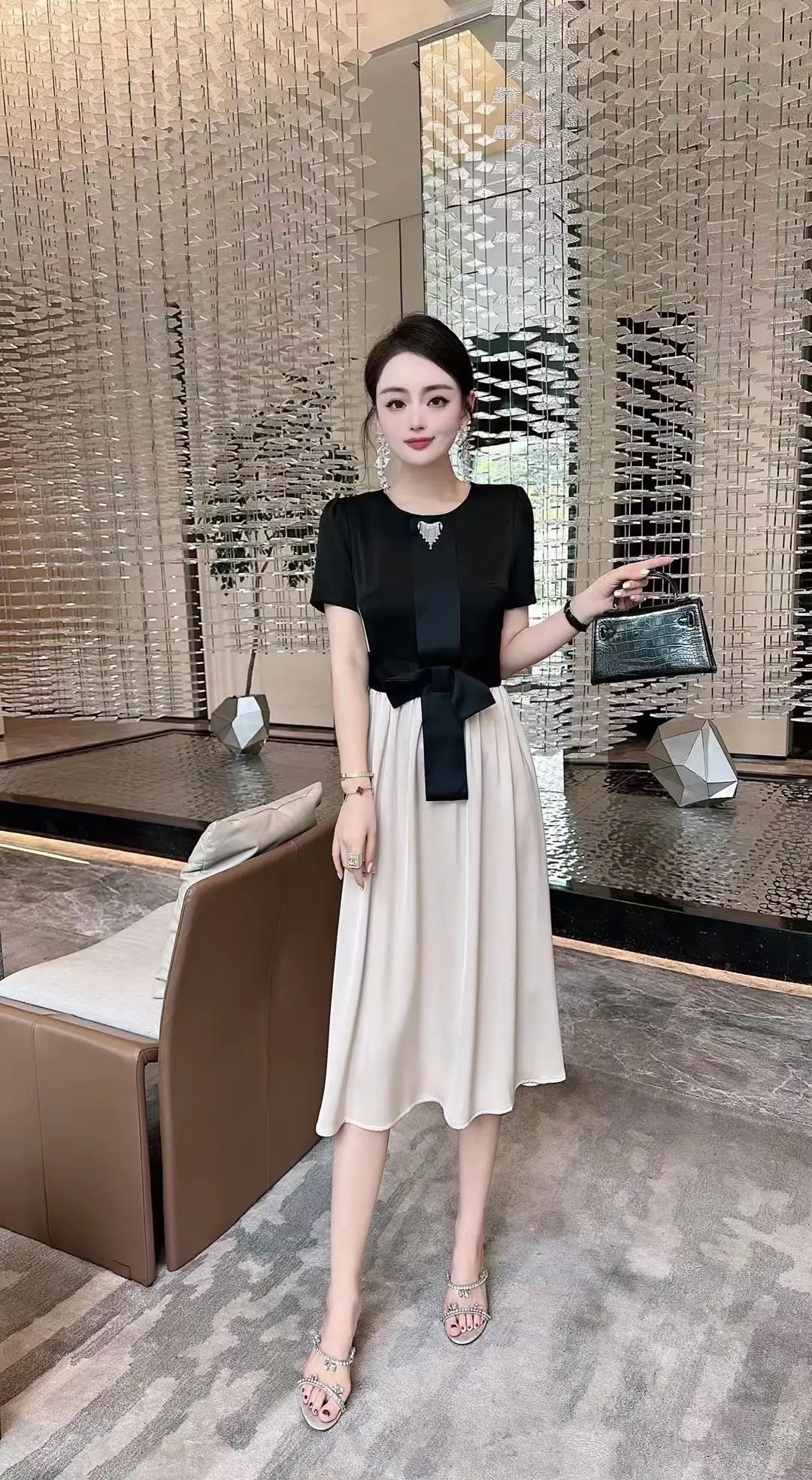 2023 spring and summer women's clothing fashion new Contrast Color round Neck Dress 0511