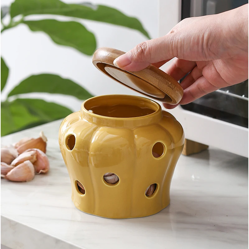 

Creative Ceramic Garlic Storage Jar White Openwork Garlic Head Ginger Chili Pepper Millet Pepper Storage Jar Household Candy Box