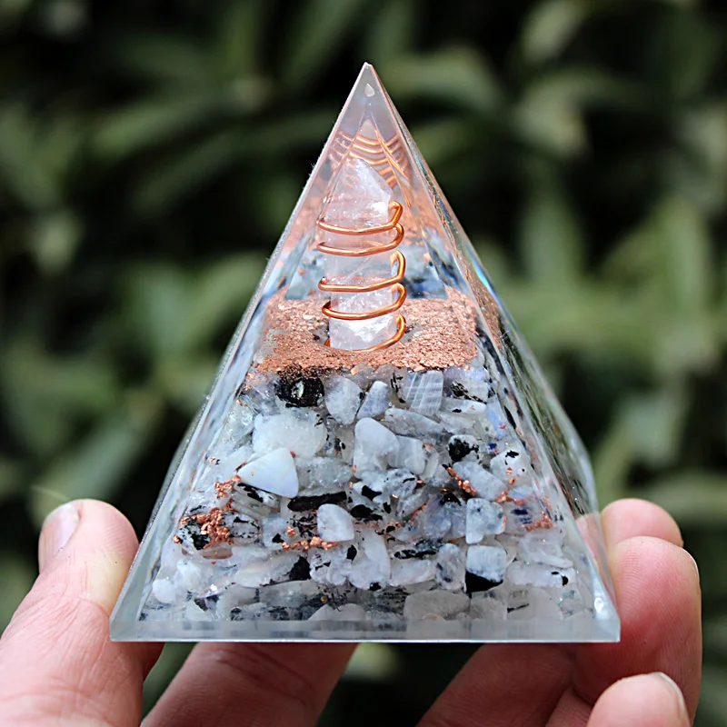 

stone Crystal Protection Pyramid With Quartz Energy Point Reiki Charged Energy Generator Crown Chakra Healing Meditation