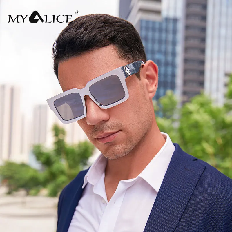 

MYALICE Women Men Fashion Retro Sunglasses Personality Metal Carved Decorate Glasses legs Outdoor tourism Gift Wholesale UV400