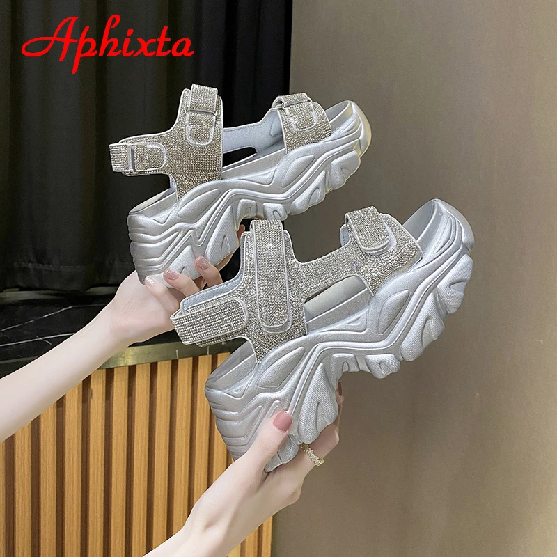 Женские Серебристые сандалии на платформе 8 см