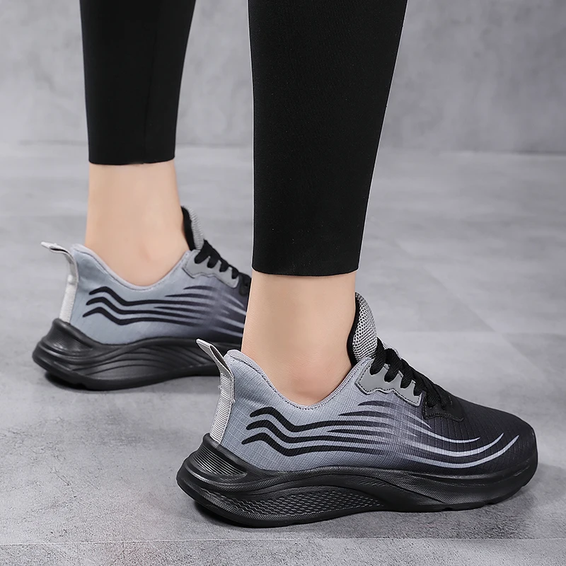 Lightweight Running Shoes Women Outdoor Breathable Sneakers Fitness Mesh Air Cushion Training Sports Shoes Female