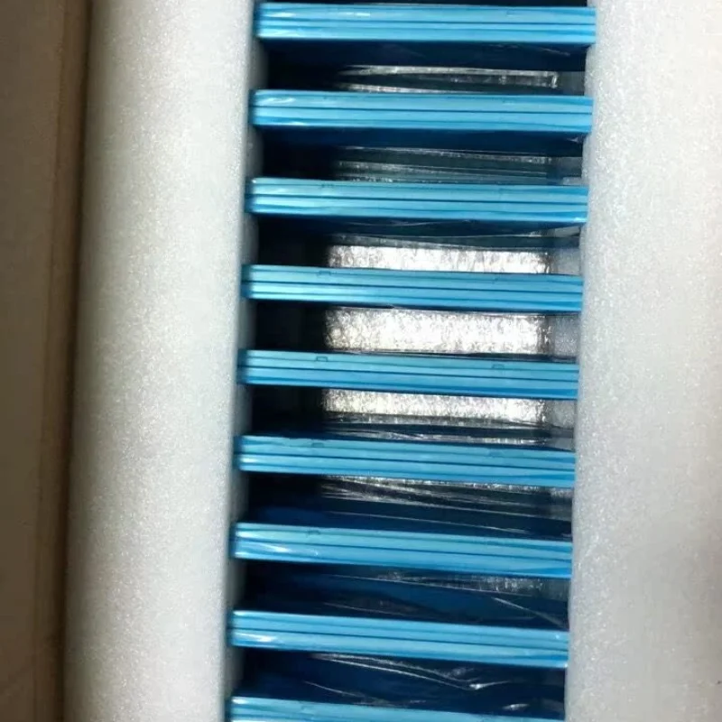 ЖК-дисплей LQ121K1LG52