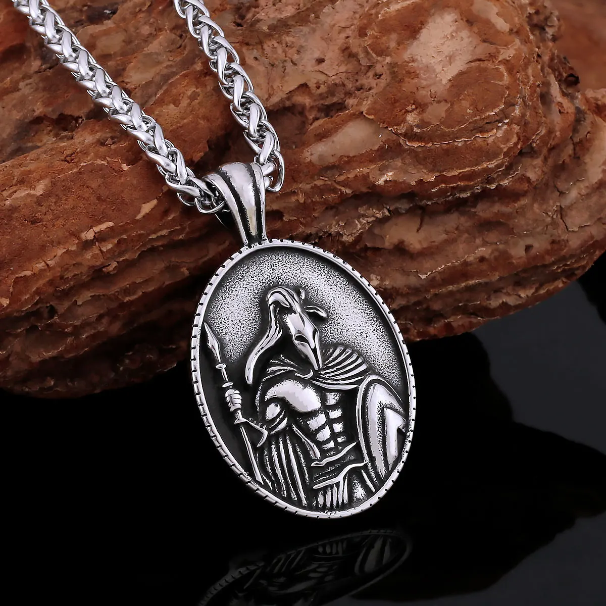 

Fashion Warrior Shield Retro Viking Necklace Nordic Men's Stainless Steel Amulet Jewelry Rune Pendant Free Shipping Products