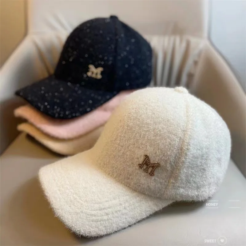 

Новая осенне-зимняя бейсбольная шапка M-letter с кроличьими перьями модная утепленная универсальная модная кепка