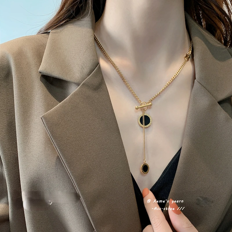 

European and American Temperament Black Roman Letter Pendant Stainless Steel Necklace For Woman‘s Sexy Long Necklace Jewelry