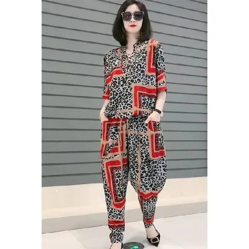 

Женский Повседневный костюм, Новинка лета 2023, модная одежда больших размеров, корейский стиль, свободные топы и брюки-шаровары, комплект из двух предметов, спортивный костюм