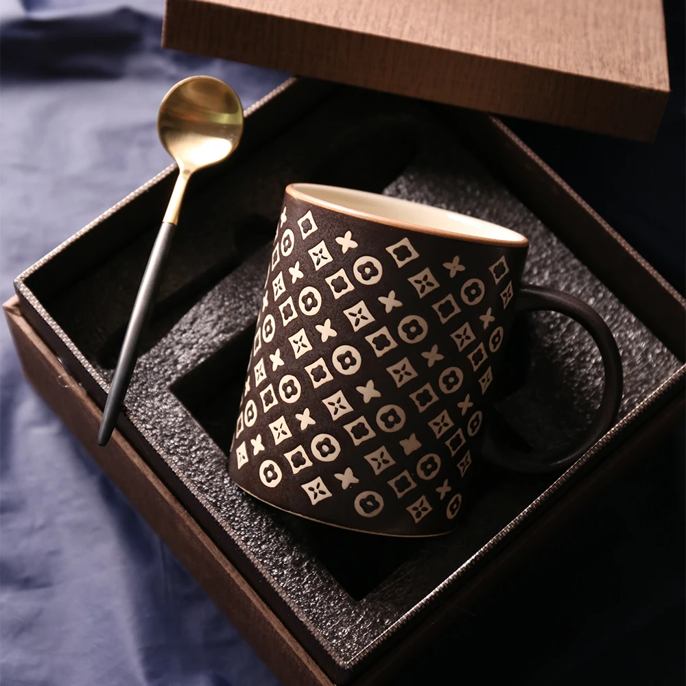 

Итальянская креативная ретро-кружка в классическом стиле, матовая керамическая кофейная чашка, чашка для завтрака, чашки для чая для пары, к...