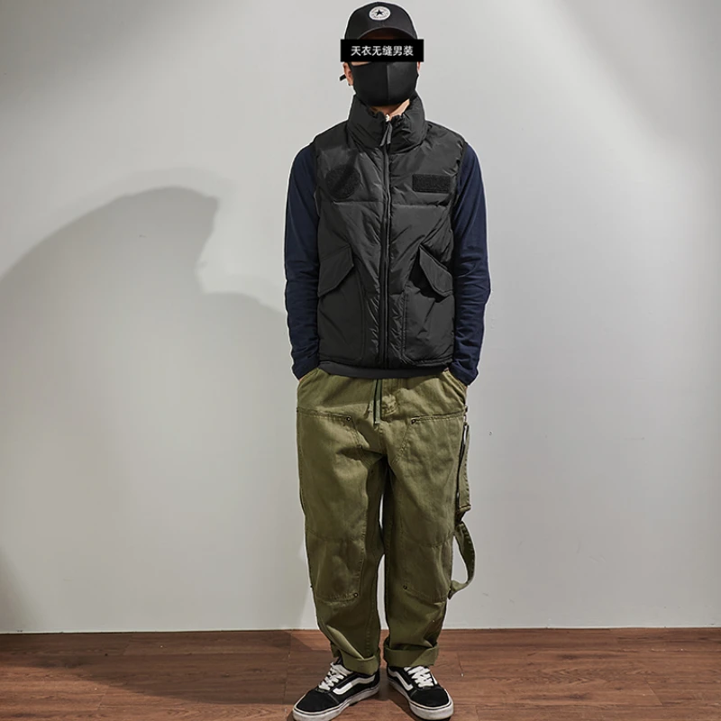 Down vest men wear stand collar casual black multi-pocket fashion warm coat in autumn and winter.