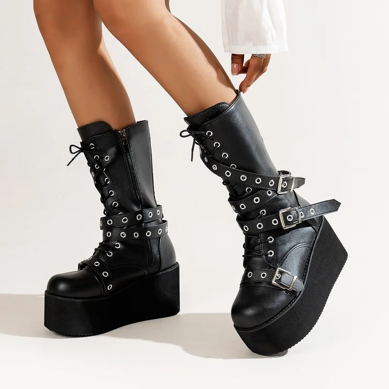 

Женские ботинки, новинка 2023, трендовые байкерские ботинки на толстой подошве, с круглым носком, на шнуровке, с пряжкой, модные уличные ботинки на платформе, женская обувь