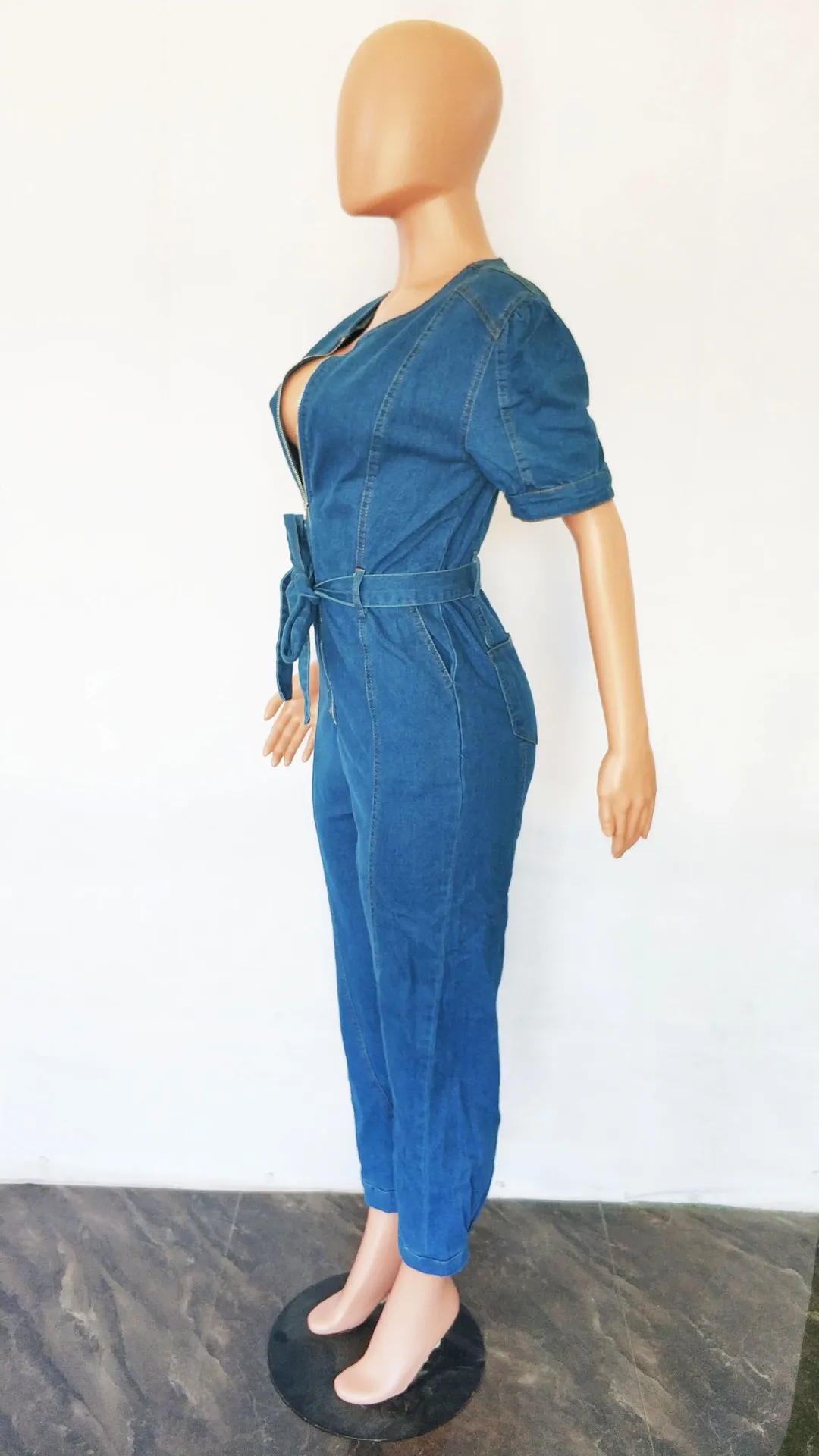 Casual Women's Jumpsuit 2023 Summer New Fashion High Street V-Neck Pocket Design Loose Denim Short Sleeve Jumpsuit