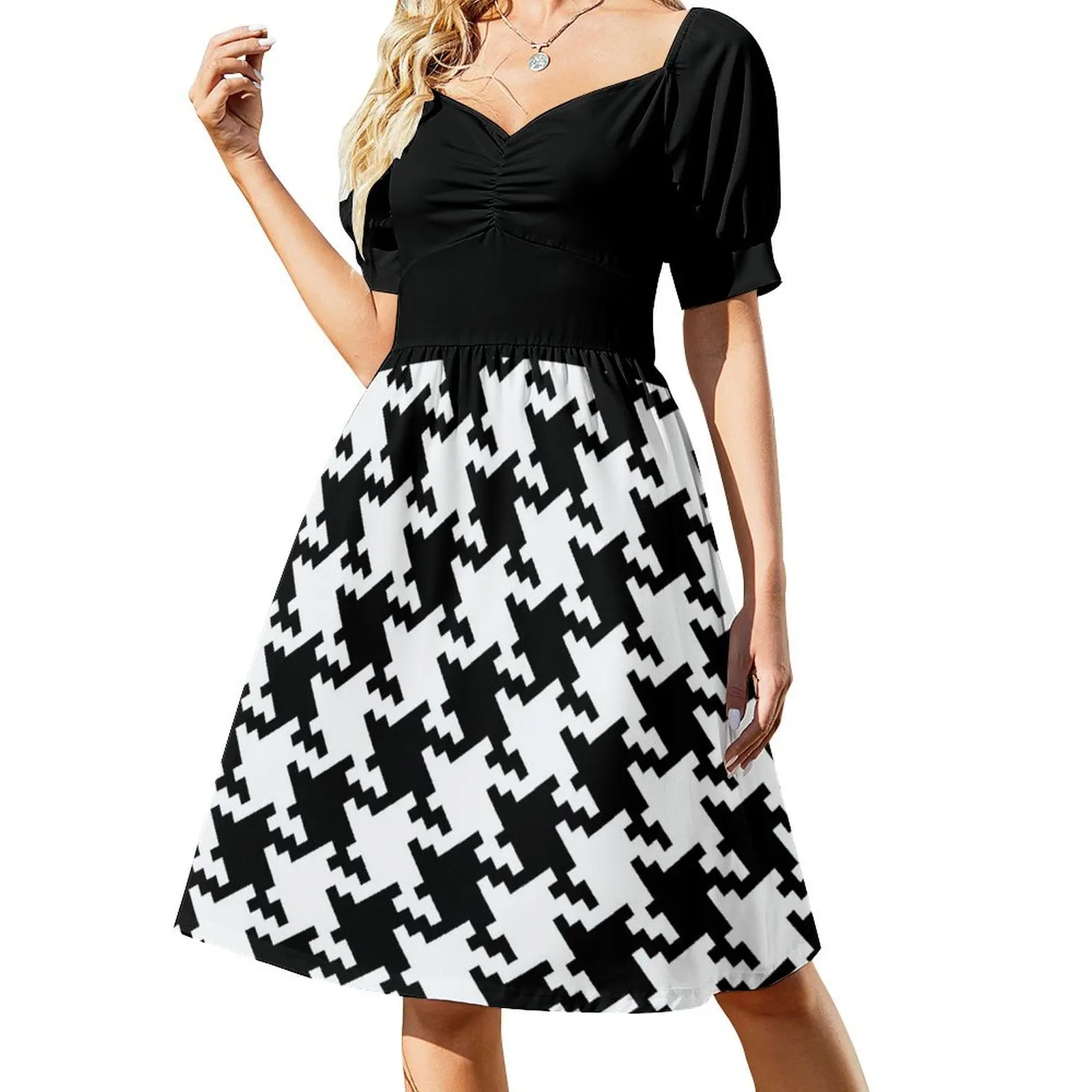 Женское платье из полиэстера