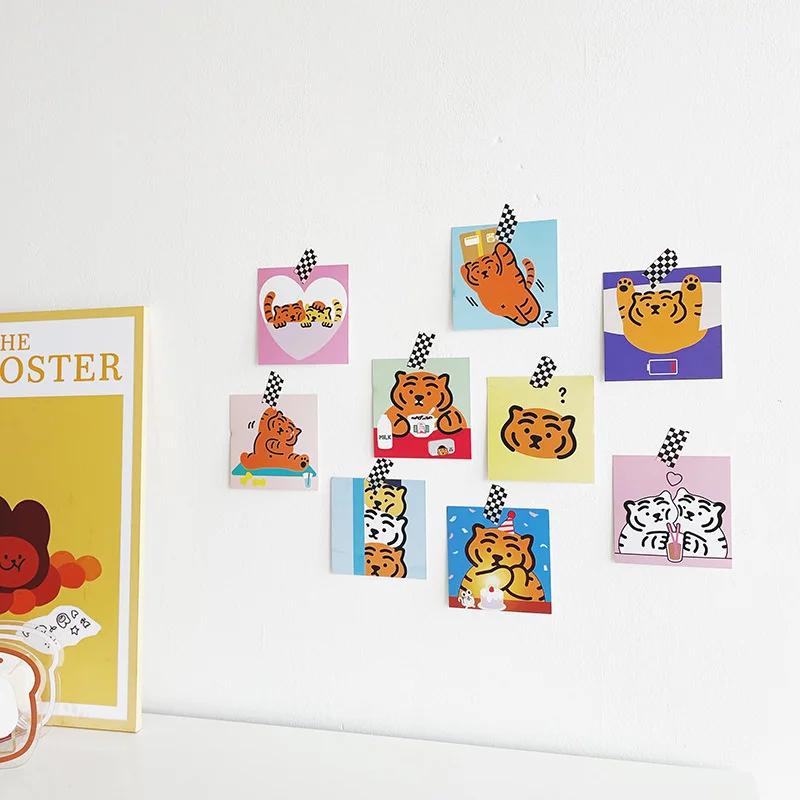 

Открытки с милым тигром в Корейском стиле, квадратные реквизиты для фотографий, домашний декор, настенные Стикеры, украшения, кавайные 9 лис...