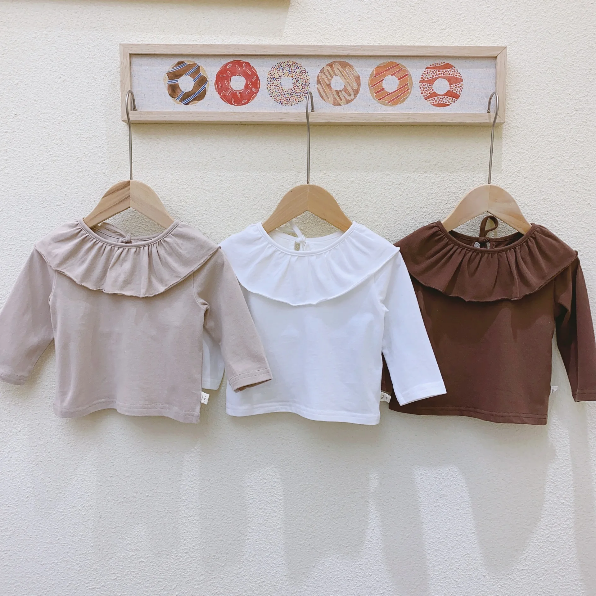 

Простая футболка для девочек, милая рубашка с большими лацканами и куклой, весенний однотонный пуловер, рубашка, тонкие удобные универсальн...