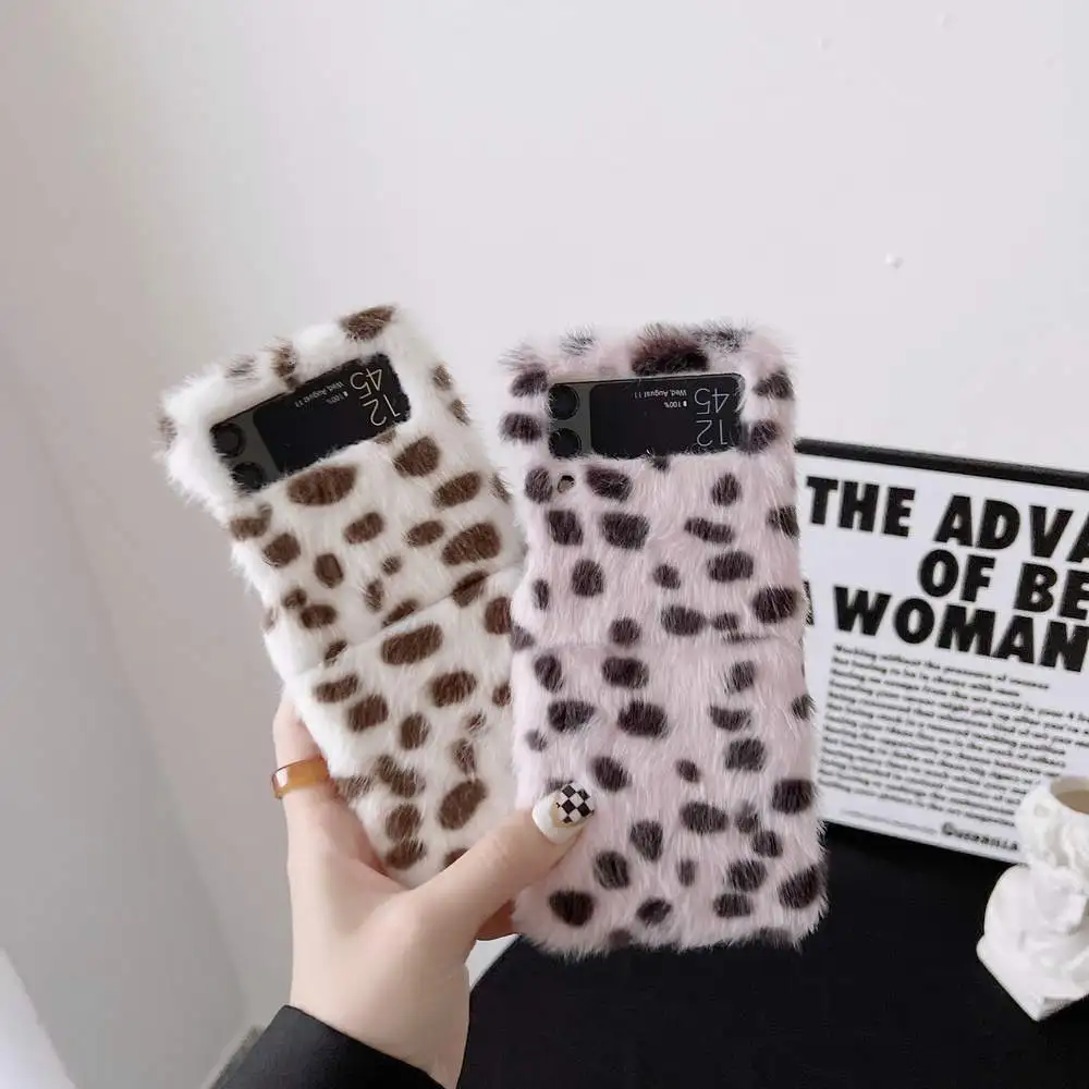 

Lovely Warm Animal Leopard Print Plush Fluffy Fur Phone Case Pure Color Cover Case For Samsung Galaxy Z Flip3 Shell Skin