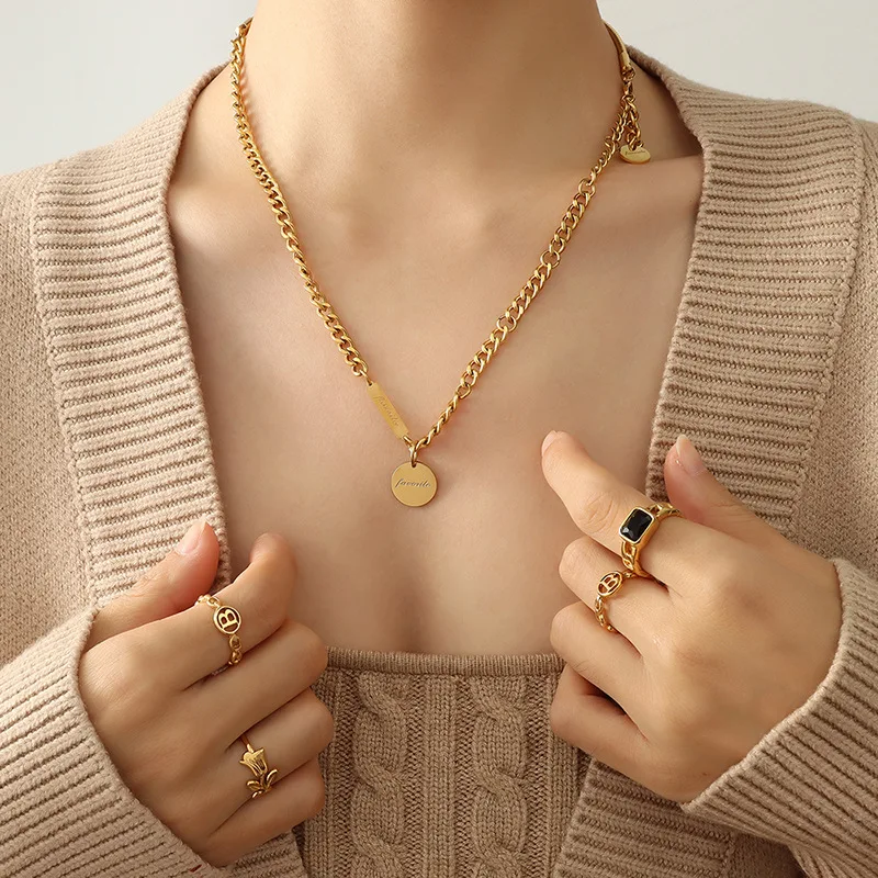 

2022 New Gold Lady necklace 18K gold plated fashionable round brand pendant clavicle chain, Women's jewelry, party birthday gift