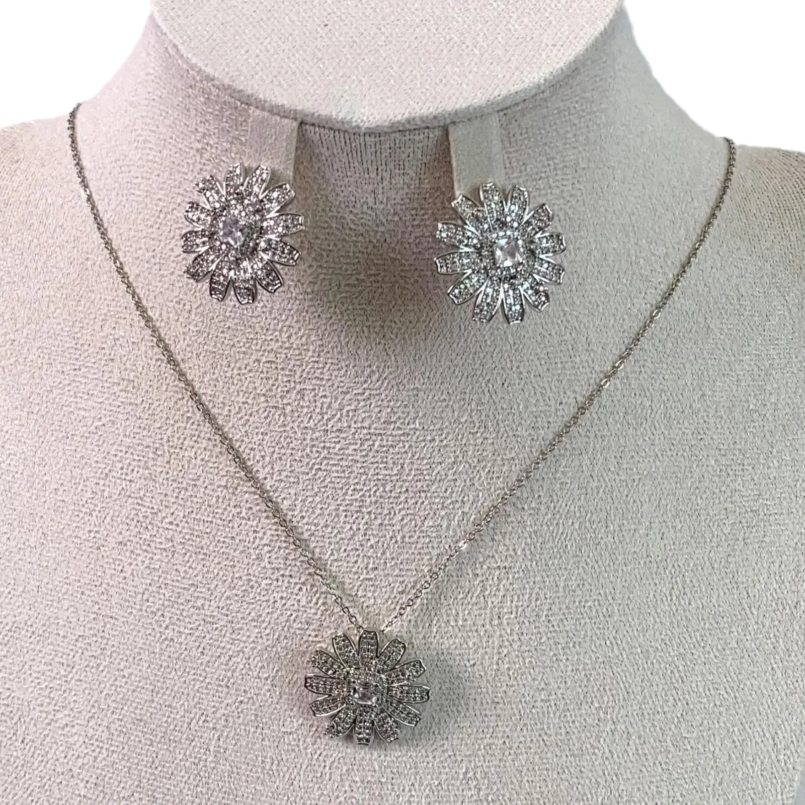 Роскошные женские серьги в стиле Ins с цирконием и медными инкрустированными