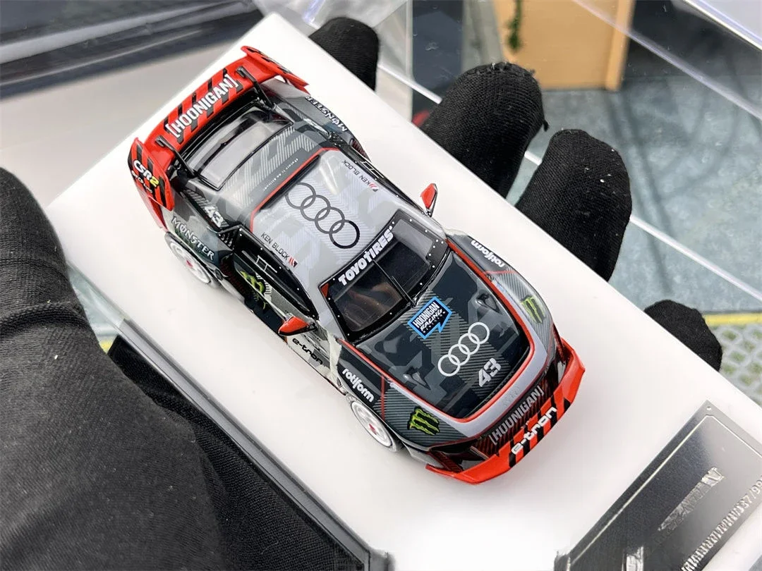 1:64 Audi S1 Hoonitron Brick Tertiary Drift Dashen Модель автомобиля из сплава