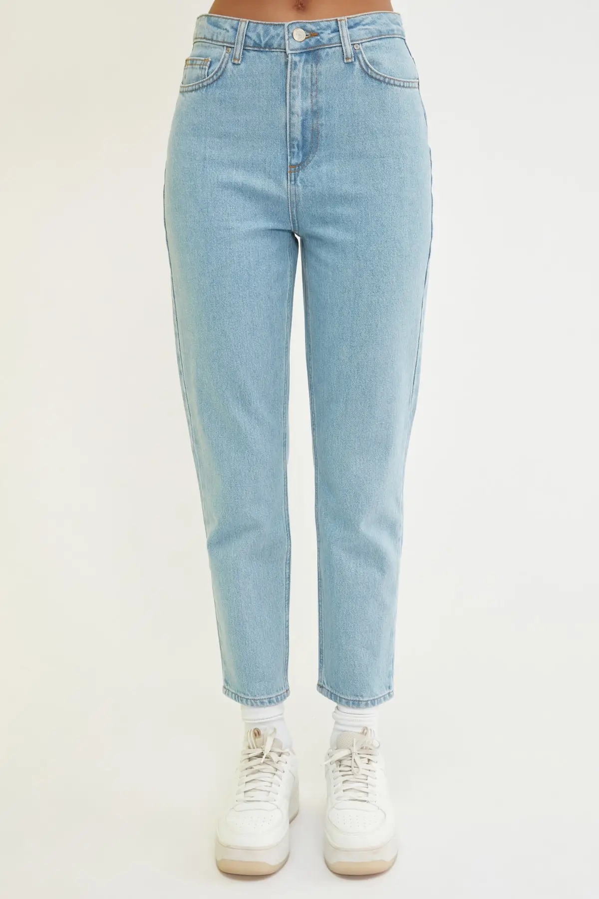 

Trendyol Bugs Bunny Licensed Printed High Waist Mom Jeans TWOSS21JE0042