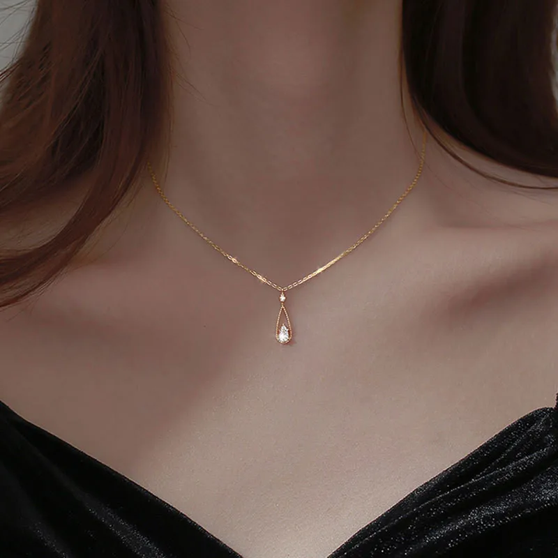 

Fashion Simple Water Drop Zircon Pendant Clavicle Chain Necklace for Women Classic Temperament Wedding Party Jewelry Gift