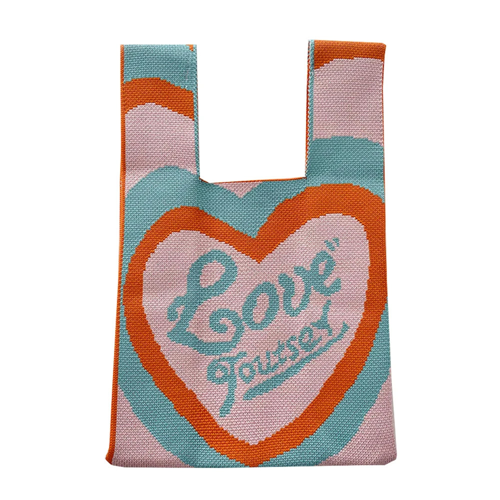 Рисунок 5 - Женская мини-сумка ручной работы с узлом