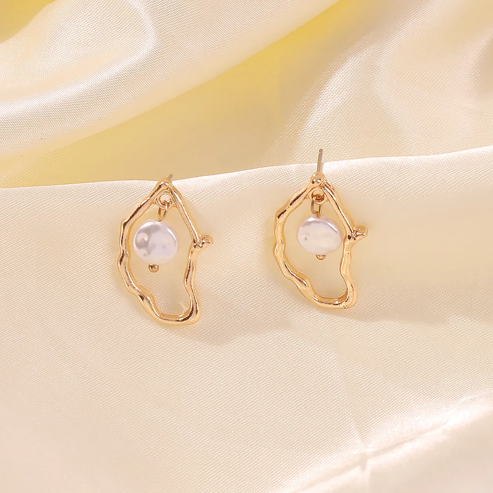 

KOSE Fashion Style Niche Irregular Pearl Earrings European And American Earrings Female Temperament Elegant Earrings New Trend