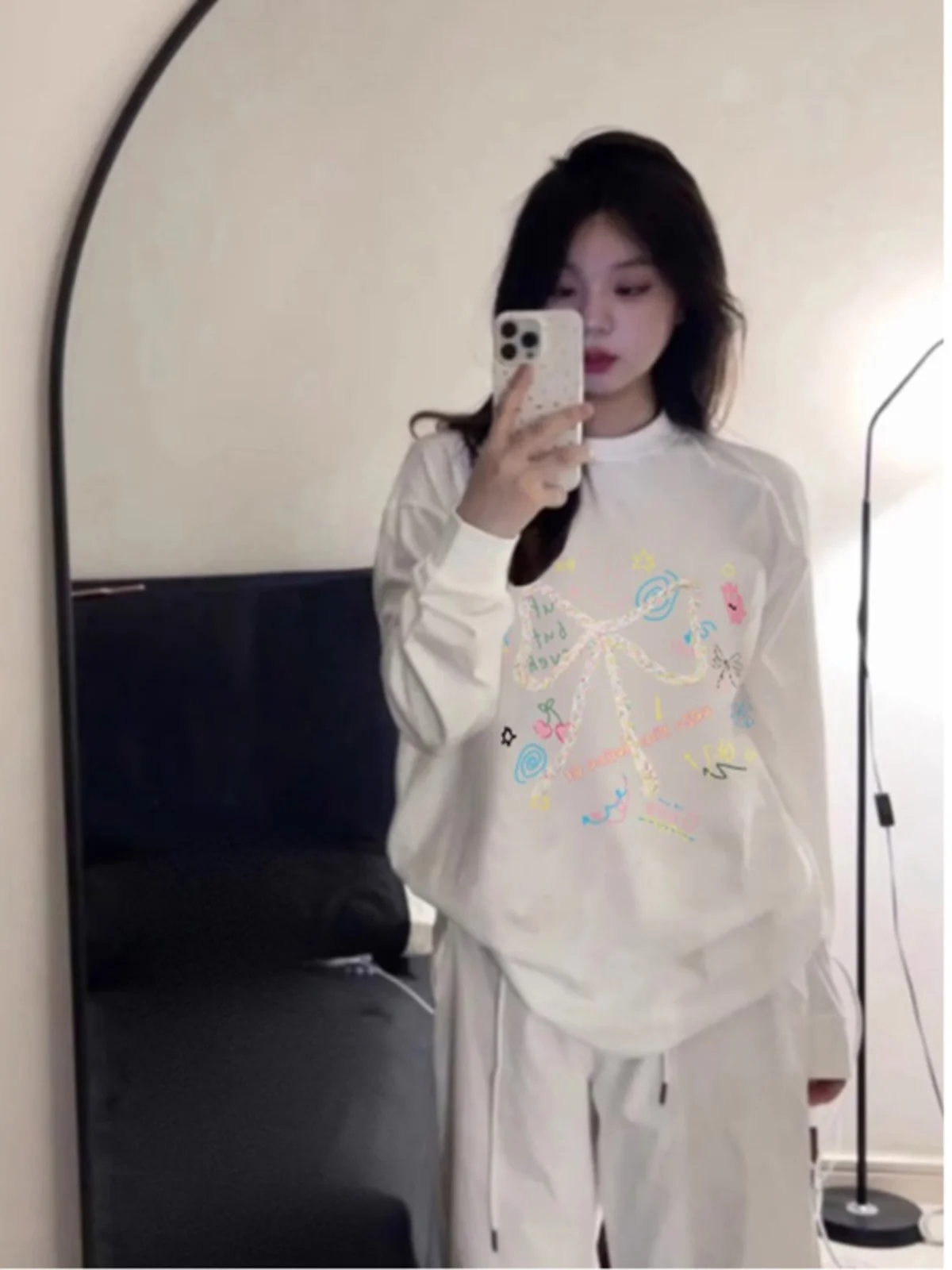 Осень 2024 новая корейская серия шикарная нежная белая футболка с бантом и