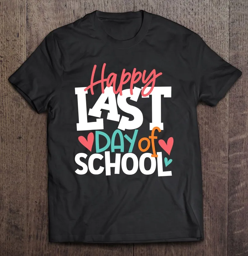

Футболка мужская с коротким рукавом и надписью «Happy Last Day Of School»