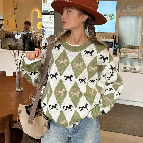 Женский вязаный свитер wichmiro