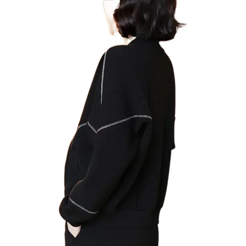 Черная тонкая укороченная куртка больших размеров женская одежда с длинным