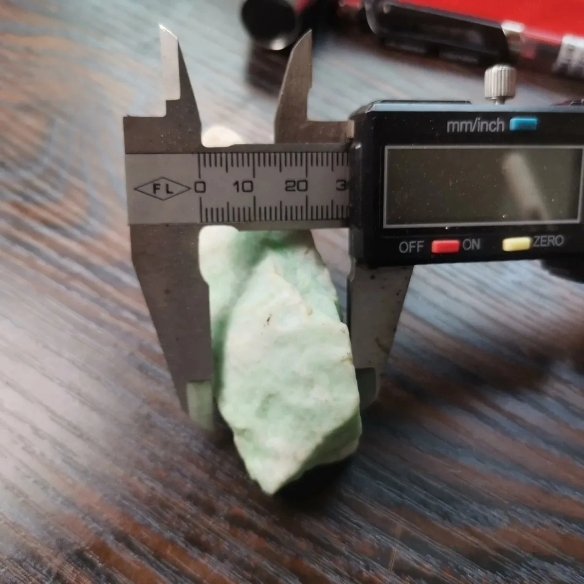 Natural Myanmar A Cargo Jade Wool Bulk Thick Pack Zhengyang Green Milk Base With Color Wool Raw Stone Carving Practice