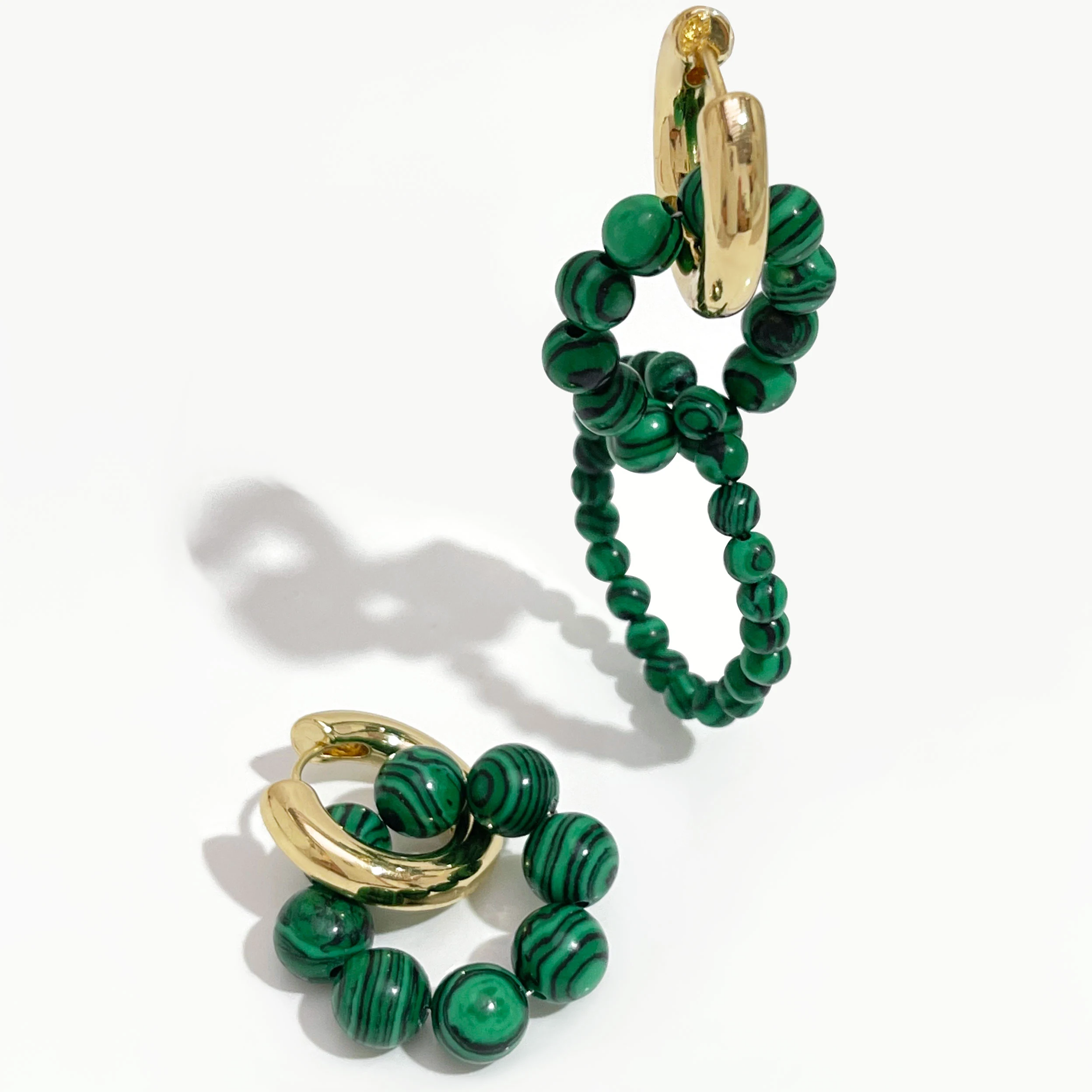 

Peri'sBox Natural Round Malachite Earrings For Women Green Beach Copper Hoop Earrings Romantic Temperament Beaded Earrings