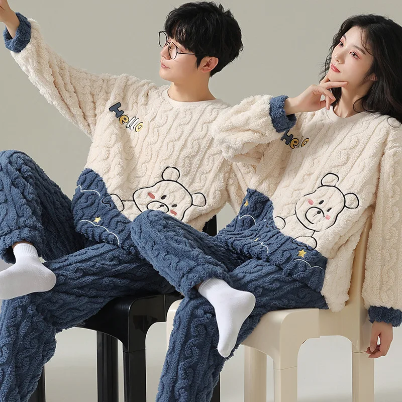 2022 New Heavy pair pyjama set Winter flannel ladies' cashmere and long housewear hooded coral velvet nightgown set