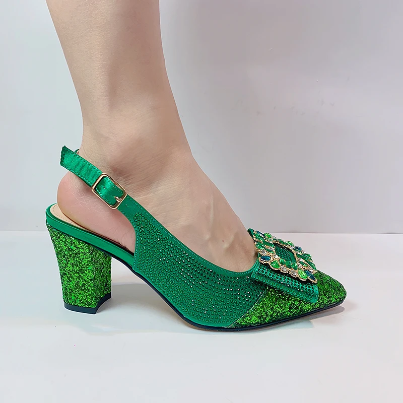 

Женские босоножки в итальянском стиле, летние модные Зеленые босоножки в африканском стиле с острым каблуком и стразами, модель 2023 года