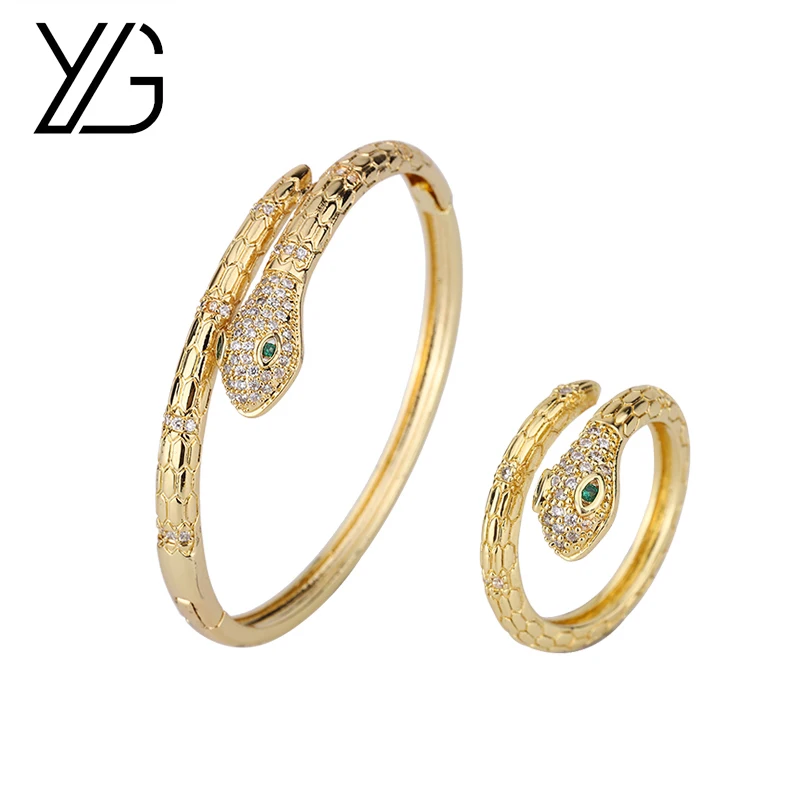 

Branded Bracelete For Women Fashion Jewelry Snack Jewelry For Women 24K Gold Cubic Zirconia Bangle