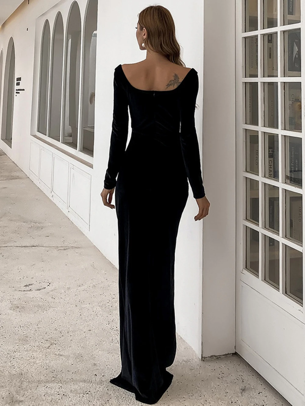 Sexy backless velvet evening gown dress women Deep veck long sleeve elegant party dress High split red vintage maxi dresses