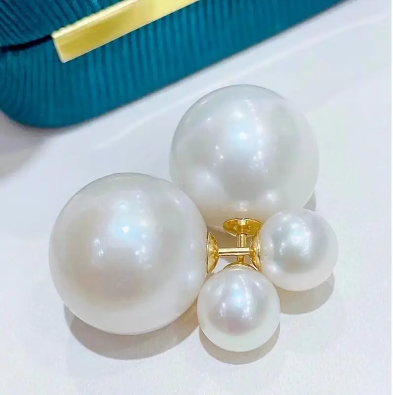 

Large AAAA 11-12mm circular natural Akoya white pearl earrings in 18K gold/AU750