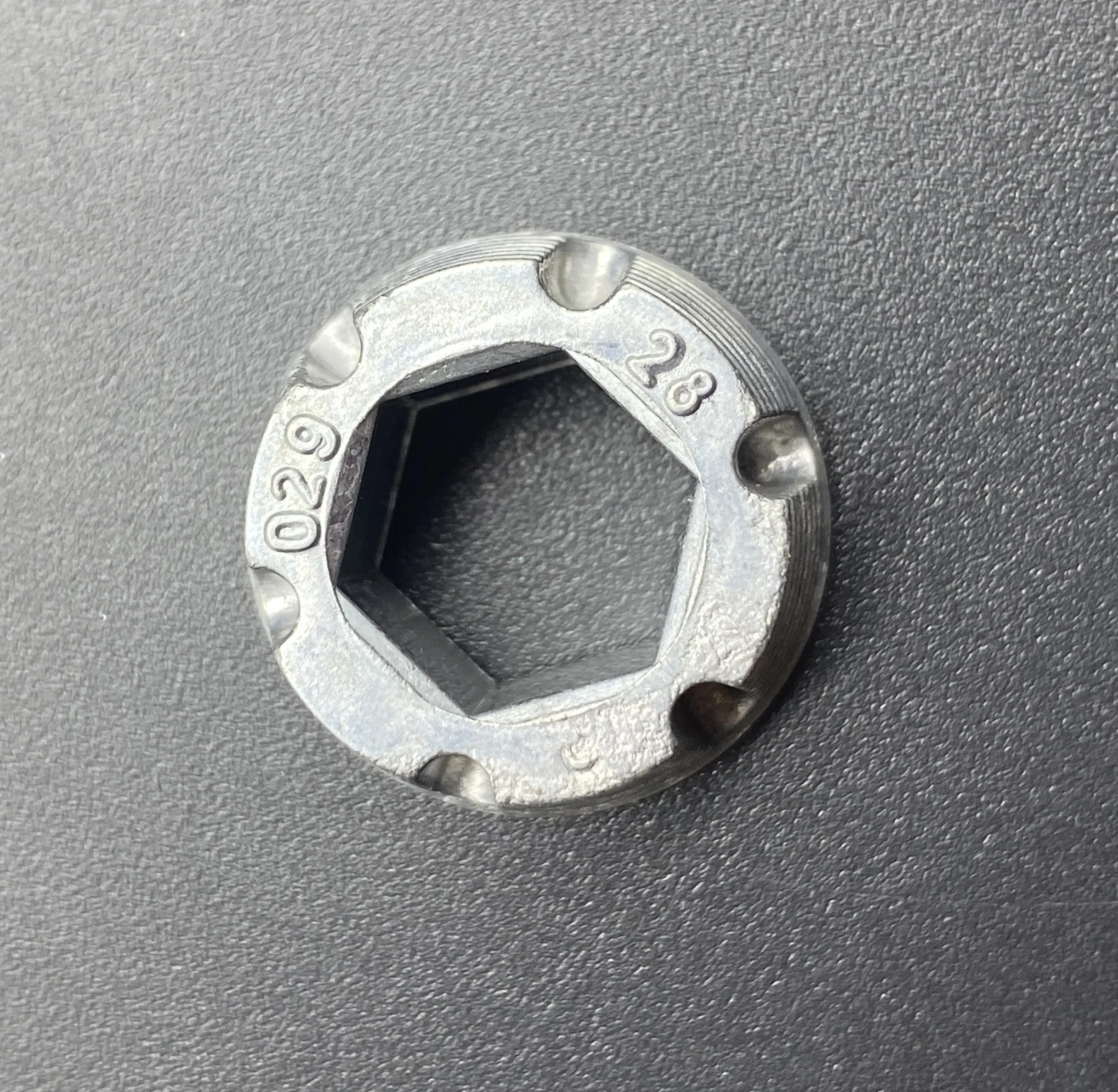 

1 шт. для VW Touareg Porsche Cayenne, крышка рычага стеклоочистителя, гайка с головкой