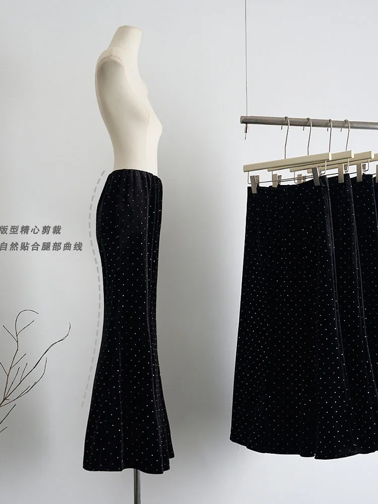 Женская юбка-готика в горошек черная облегающая трапециевидная с блестящими