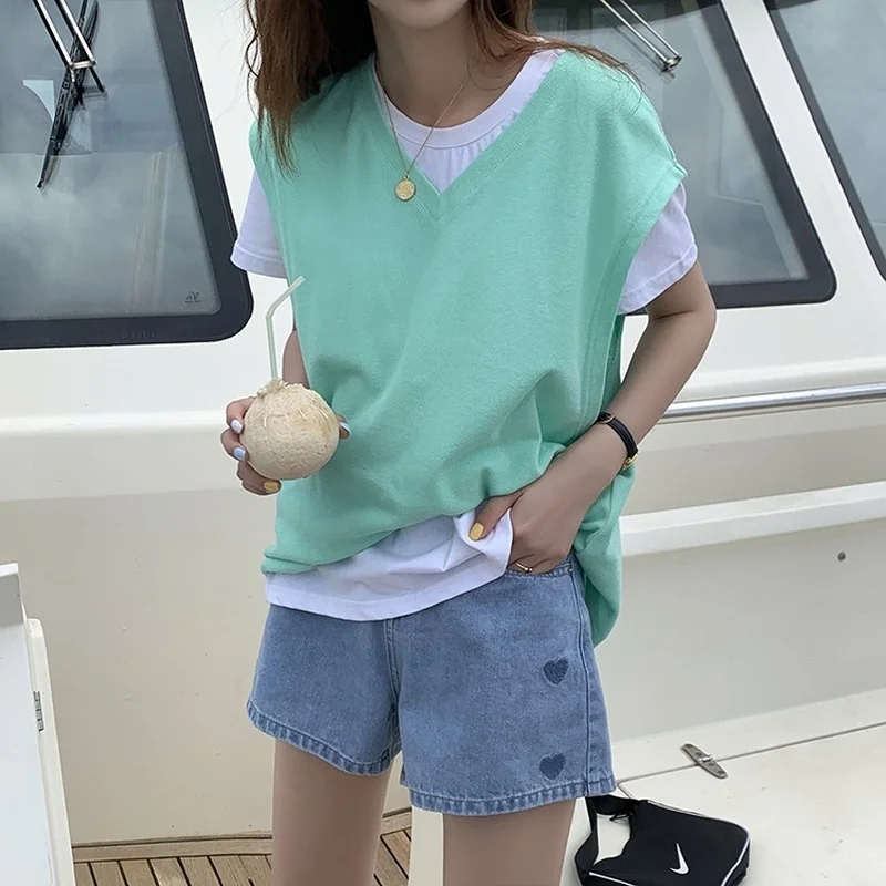 Рисунок 4 - Шорты женские джинсовые с вышивкой