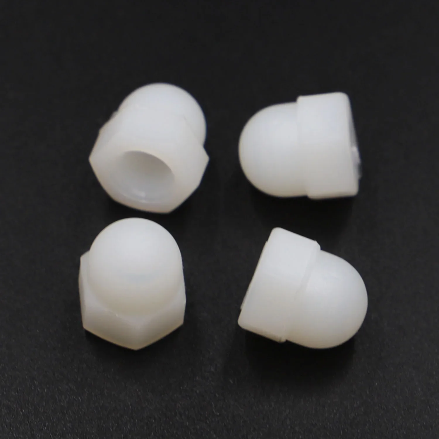 DIN1587 Nakrętki z białego nylonu tworzywa sztucznego Ozdobna osłona Półokrągła nakrętka żołądź M3 M4 M5 M6 M8 M10 M12