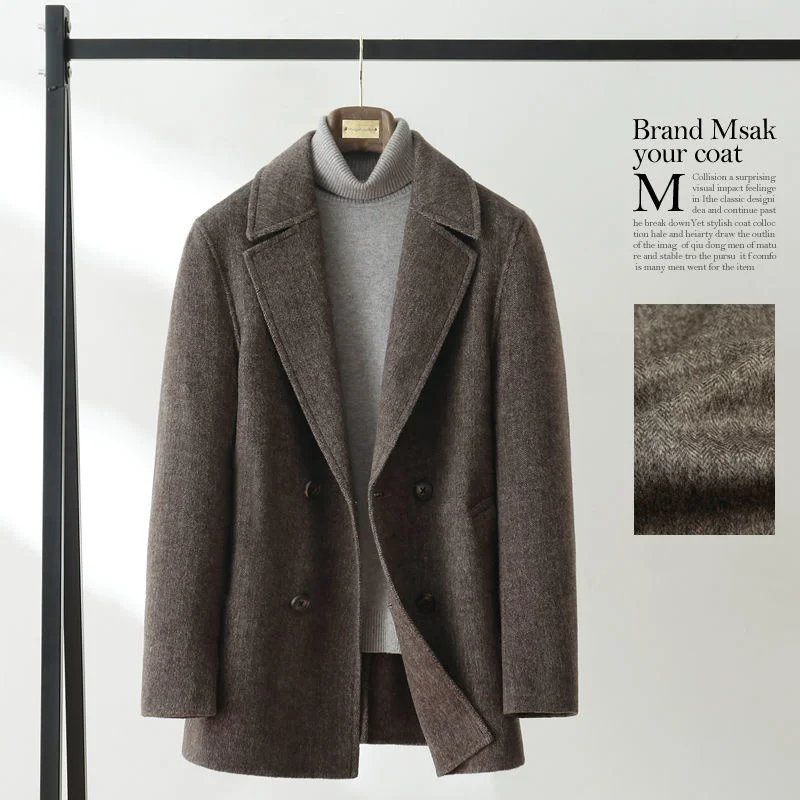 

Зимнее шерстяное пальто в клетку средней длины с воротником-костюмом