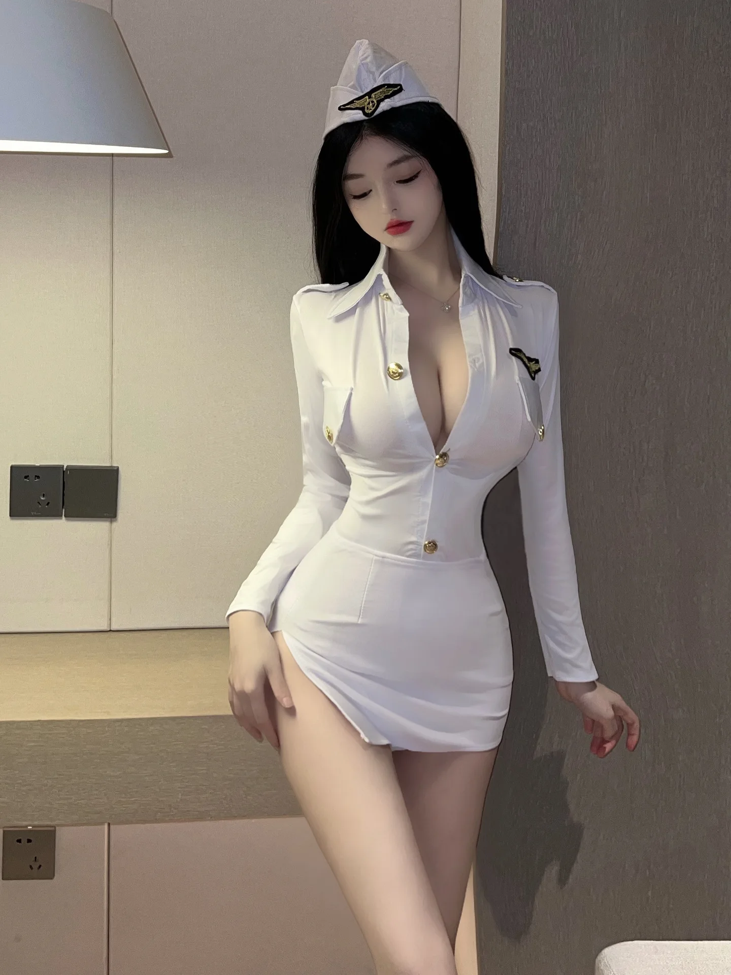 Соблазнительное Белое Облегающее Платье на пуговицах с длинными рукавами